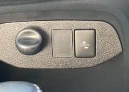
										TOYOTA VITZ HYBRID U 2017 Silver M full									