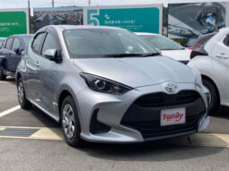 
										TOYOTA YARIS 2023 SILVER full									