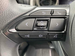 
										TOYOTA YARIS 2023 SILVER full									
