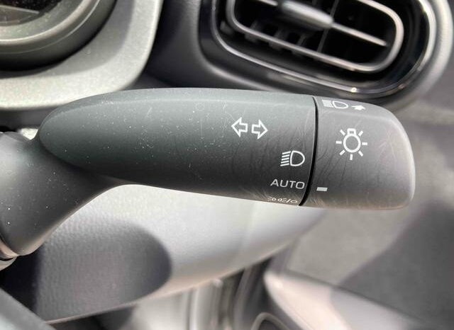 
								TOYOTA YARIS 2023 SILVER full									