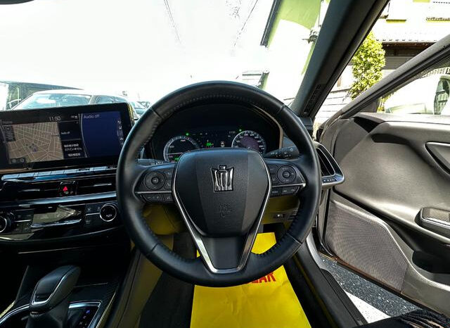 
								TOYOTA CROWN 2021 SILVER full									
