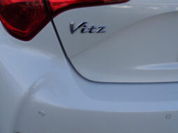 
										TOYOTA VITZ 2020 WHITE M full									