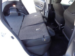 
										TOYOTA VITZ 2020 WHITE M full									