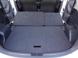 
										TOYOTA VITZ 2020 WHITE M full									