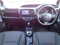 
										TOYOTA VITZ 2020 WHITE M full									