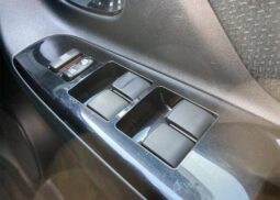 
										TOYOTA VITZ HYBRID U 2017 Silver M full									