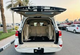 
										TOYOTA LAND CRUISER 2018 WHITE full									