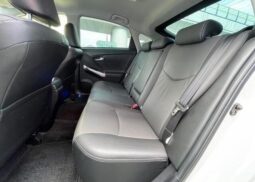 
										TOYOTA PRIUS PHV 2015 PEARL WHITE full									