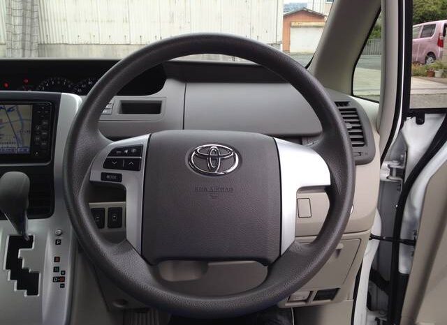 
								TOYOTA NOAH 2009 full									