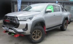 TOYOTA HILUX 2021 SILVER M