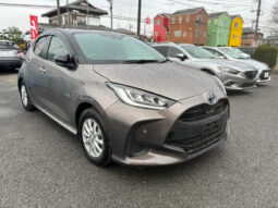 TOYOTA YARIS 2023 GOLD