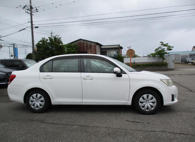 
								TOYOTA COROLLA AXIO 2013 WHITE full									