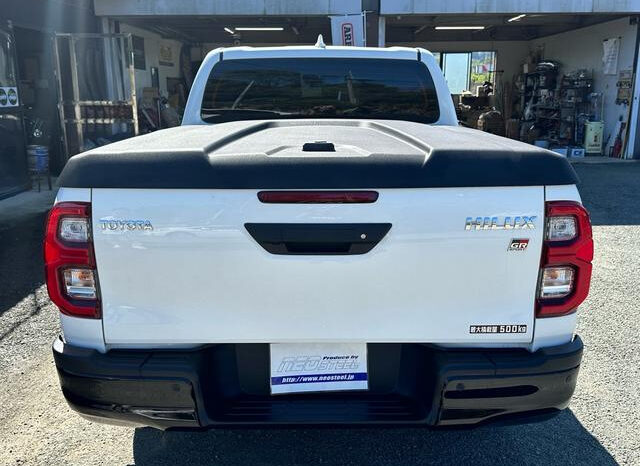 
								TOYOTA HILUX 2022 PEARL WHITE full									