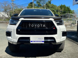 
										TOYOTA HILUX 2022 PEARL WHITE full									