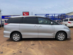 
										TOYOTA ESTIMA 2018 SILVER M full									