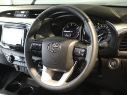 
										TOYOTA HILUX 2022 BLACK full									