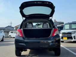 
										TOYOTA VITZ 2011 BLACK M full									