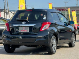 
										TOYOTA VITZ 2011 BLACK M full									