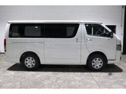 
										TOYOTA HIACE VAN 2024 PEARL WHITE full									