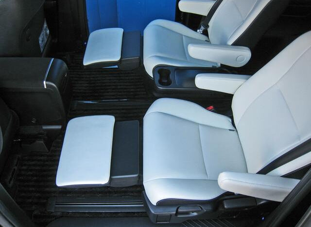 
								TOYOTA ESTIMA HYBRID 2019 BLACK M full									
