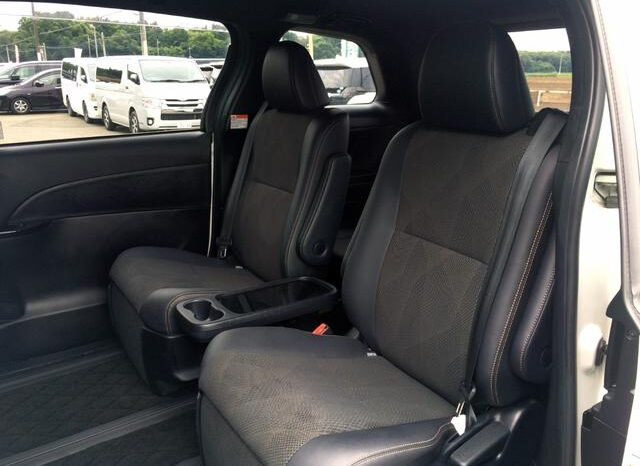 
								TOYOTA ESTIMA HYBRID 2017 PEARL WHITE full									