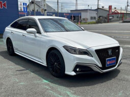TOYOTA CROWN 2022 PEARL WHITE