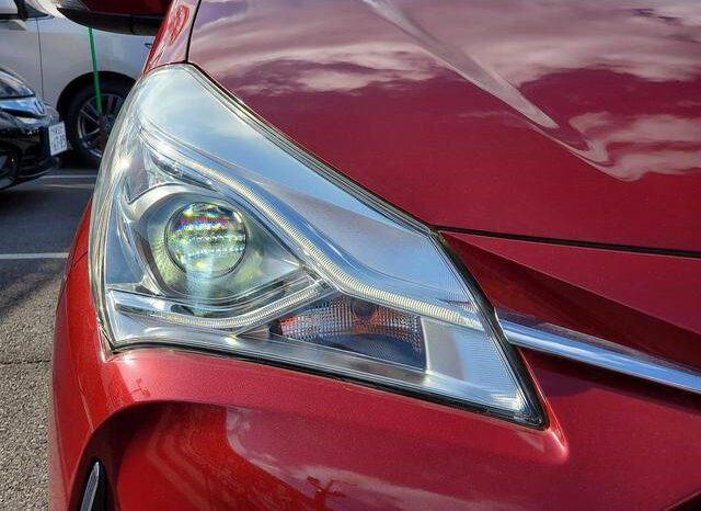 
								TOYOTA VITZ 2019 RED M full									
