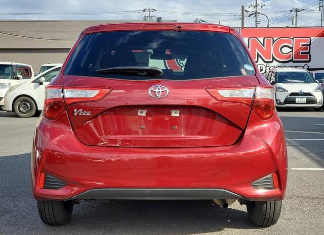 
								TOYOTA VITZ 2019 RED M full									