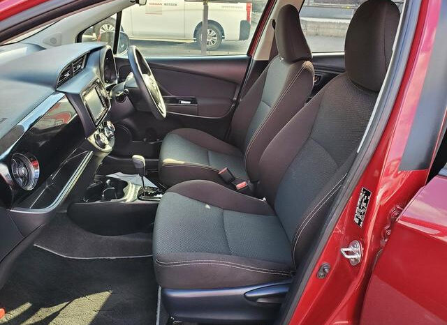 
								TOYOTA VITZ 2019 RED M full									