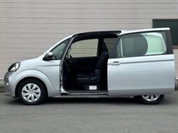
										TOYOTA PORTE 2017 SILVER full									