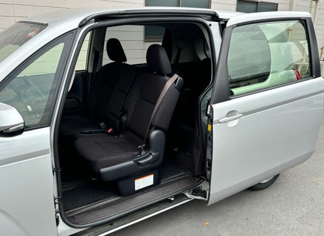 
								TOYOTA PORTE 2017 SILVER full									