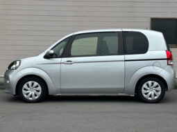 TOYOTA PORTE 2017 SILVER