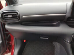 
										TOYOTA YARIS 2020 RED full									