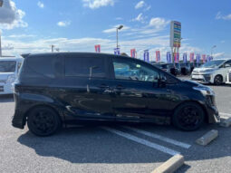 TOYOTA SIENTA 2022 BLACK