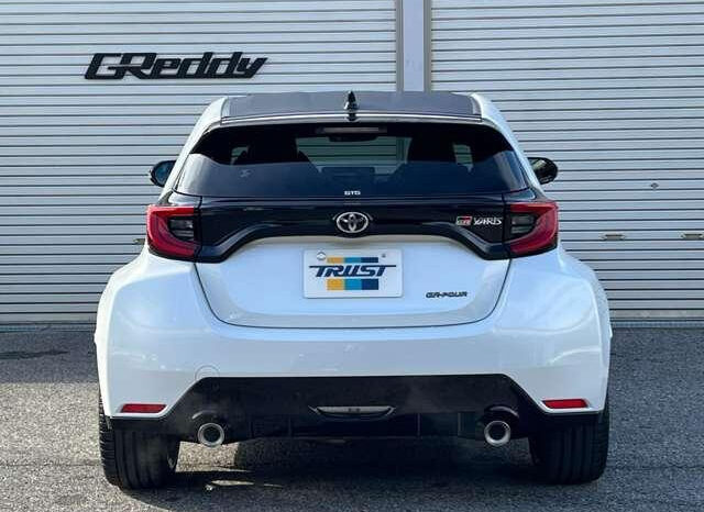 
								TOYOTA GR YARIS 2023 PEARL full									
