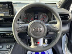 
										TOYOTA GR YARIS 2023 PEARL full									
