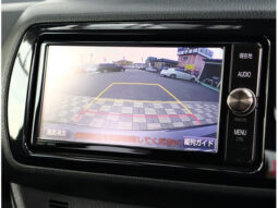 
										TOYOTA VITZ 2017 GRAY M full									
