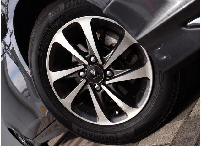
								TOYOTA VITZ 2017 GRAY M full									