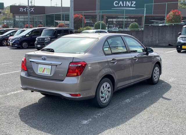 
								TOYOTA COROLLA AXIO 2018 LIGHT GRAY M full									