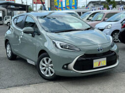 TOYOTA AQUA 2024 GREEN