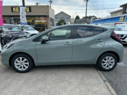 TOYOTA AQUA 2024 GREEN