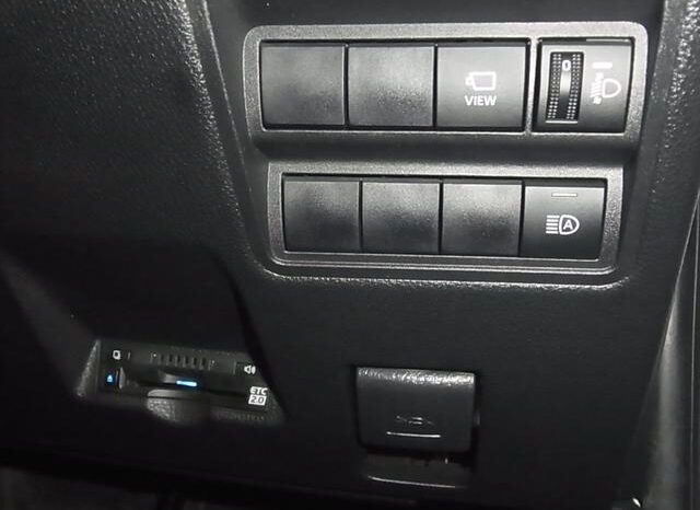 
								TOYOTA YARIS 2020 SILVER M full									