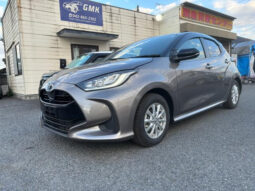 TOYOTA YARIS 2023 GOLD