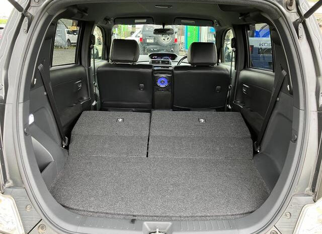 
								TOYOTA BB 2016 BLACK full									