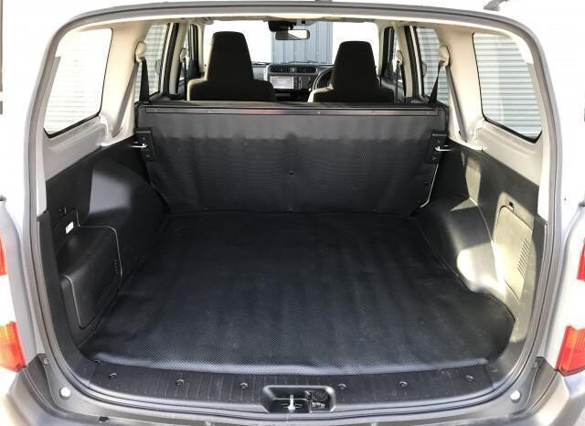 
								TOYOTA SUCCEED 2019 SILVER full									