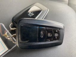 
										TOYOTA CROWN 2019 BLACK full									