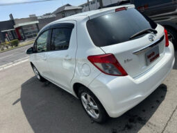 
										TOYOTA VITZ 2013 PEARL WHITE full									