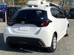 
										TOYOTA YARIS 2020 WHITE full									