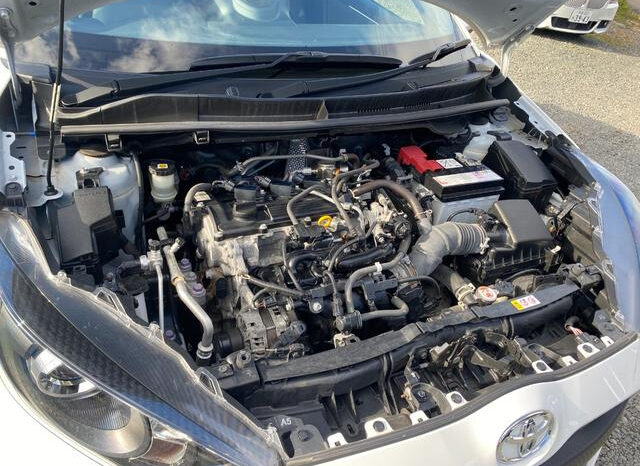 
								TOYOTA YARIS 2020 WHITE full									