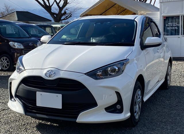 
								TOYOTA YARIS 2020 WHITE full									